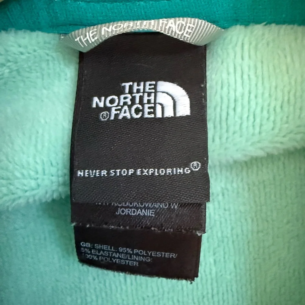 The North Face Women's Vintage Teal Zip-Up Fleece Jacket! XS